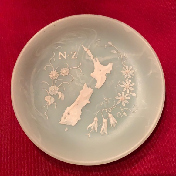 Genuine Marlestone New Zealand Plate - Picture 1 of 2